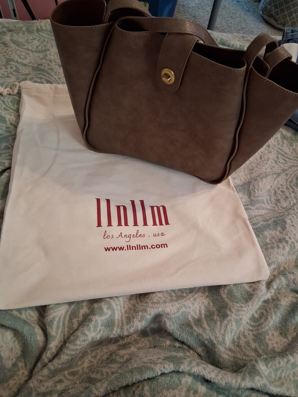 Authentic Leather Taupe Shoulder Tote with Turn-Lock Closure With Mini Bag And - Picture 1 of 8